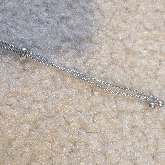 NWOT Silver Cross Adjustable Pendant Necklace Hallmark - Picture 6 of 6